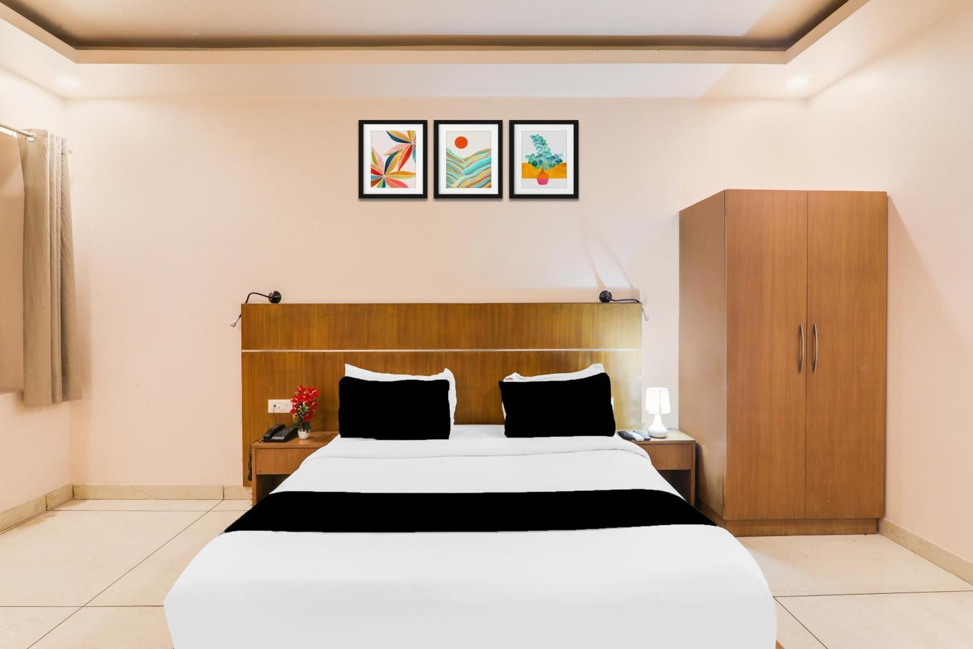 Super Townhouse Viraj Khand Formerly Veridian Inn Chinhat Zewnętrze zdjęcie