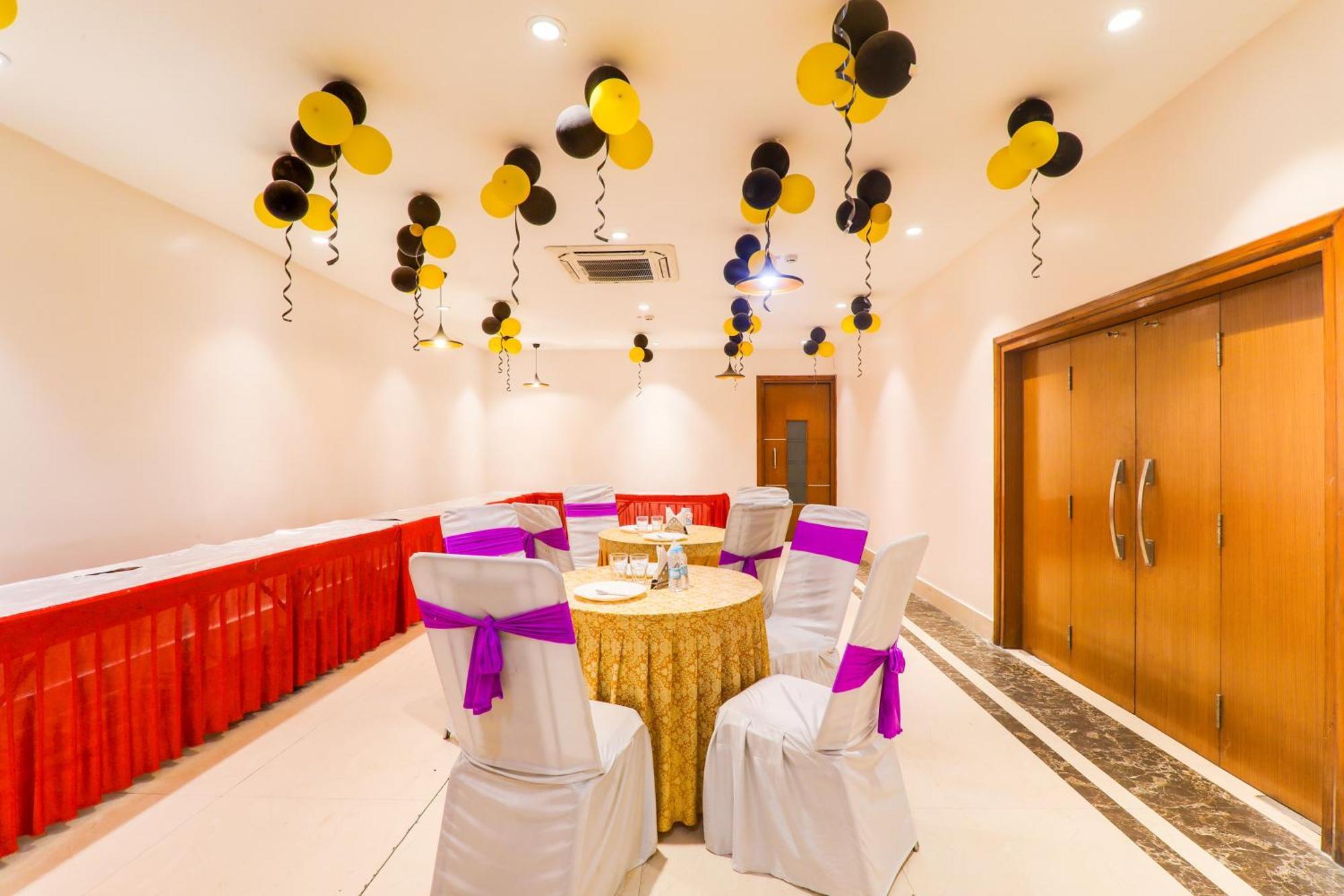 Super Townhouse Viraj Khand Formerly Veridian Inn Chinhat Zewnętrze zdjęcie